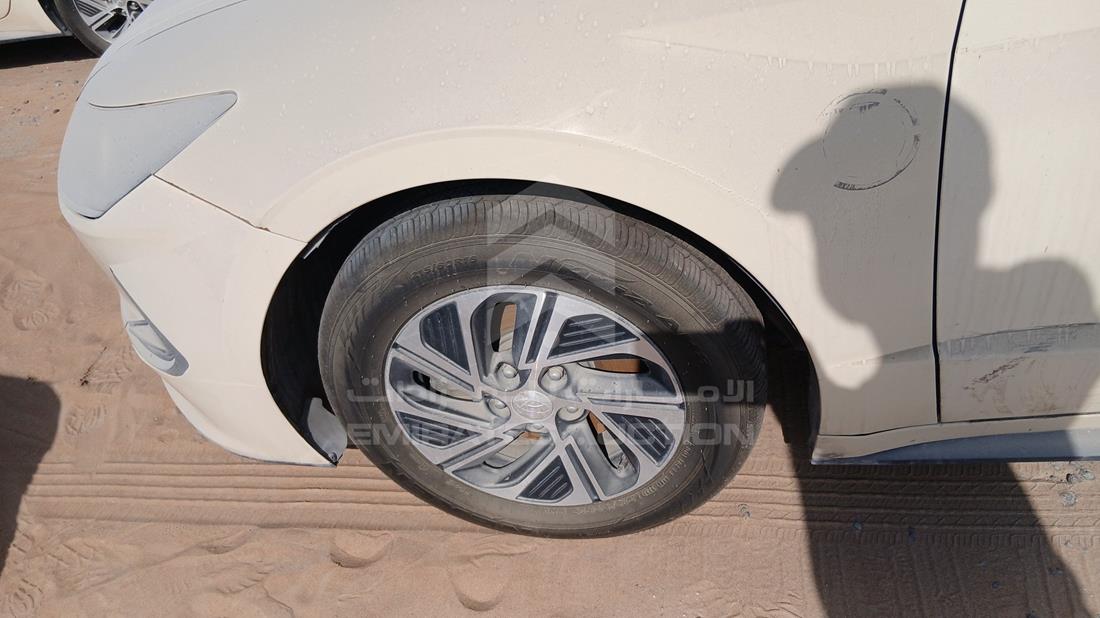 هيونداي سوناتا هجينة 2021 — الإطار الأمامي الأيسر — صورة 32