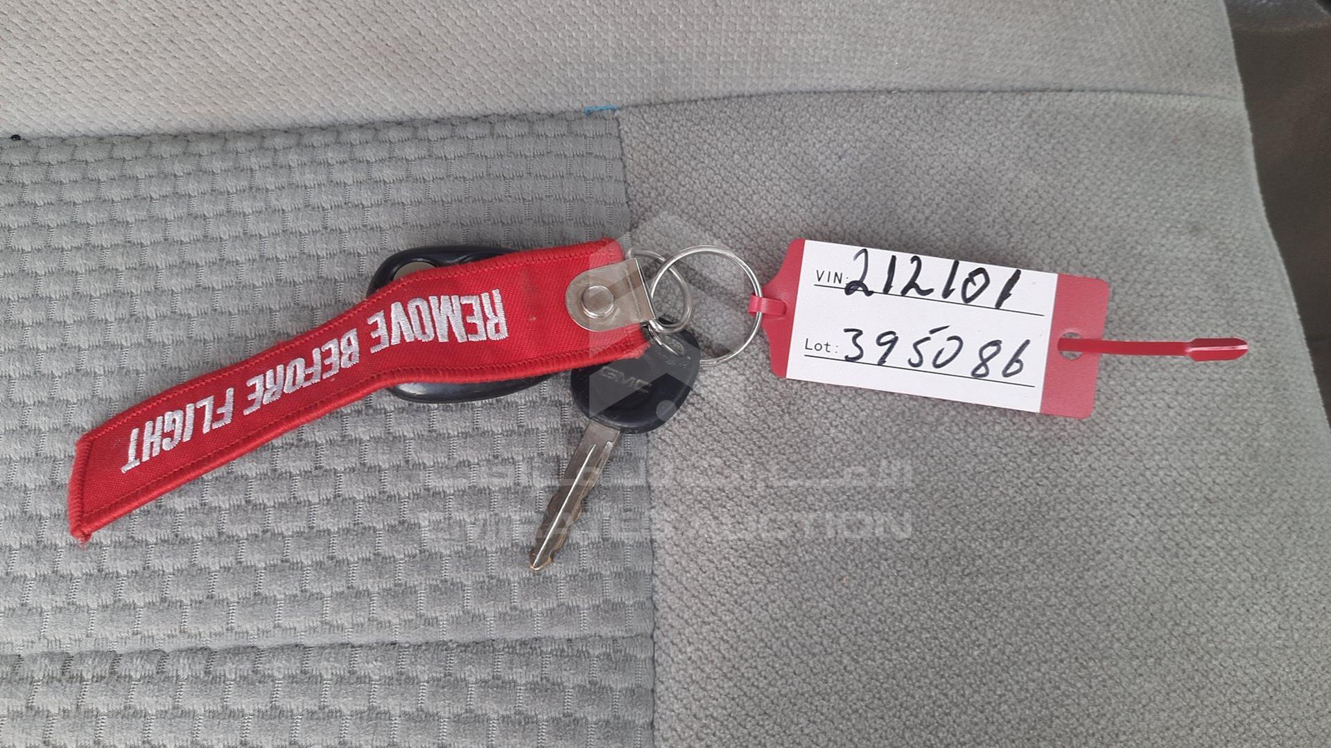 2007 GMC ENVOY VIN: 1GKDT13S372212101