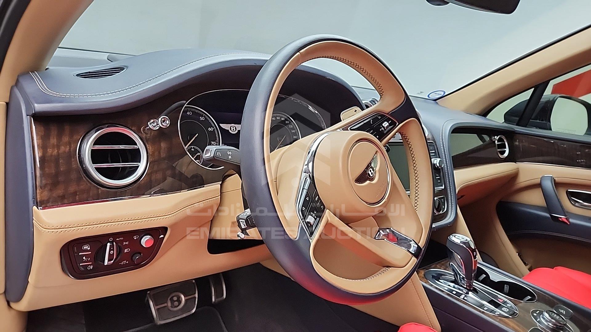 2020 BENTLEY BENTAYGA VIN: SJAAL1ZV6LC030267