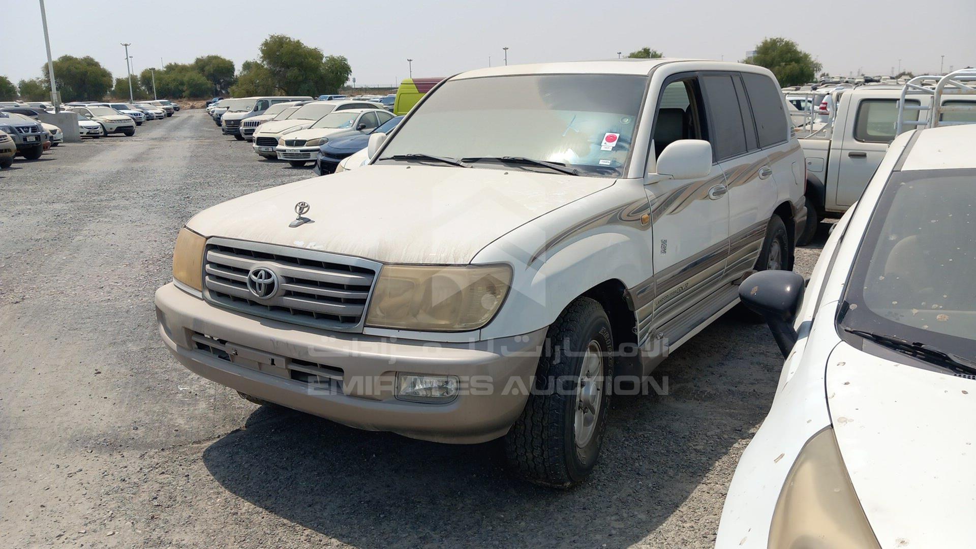2005 TOYOTA LAND CRUISER VIN: JTEHJ09J755117236
