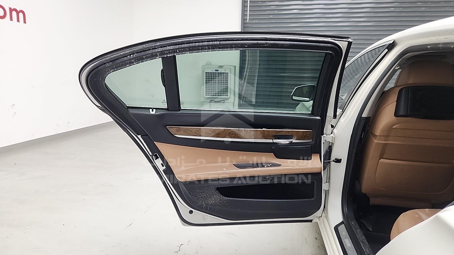 2009 BMW 740 LI VIN: WBAKB410X0C326148