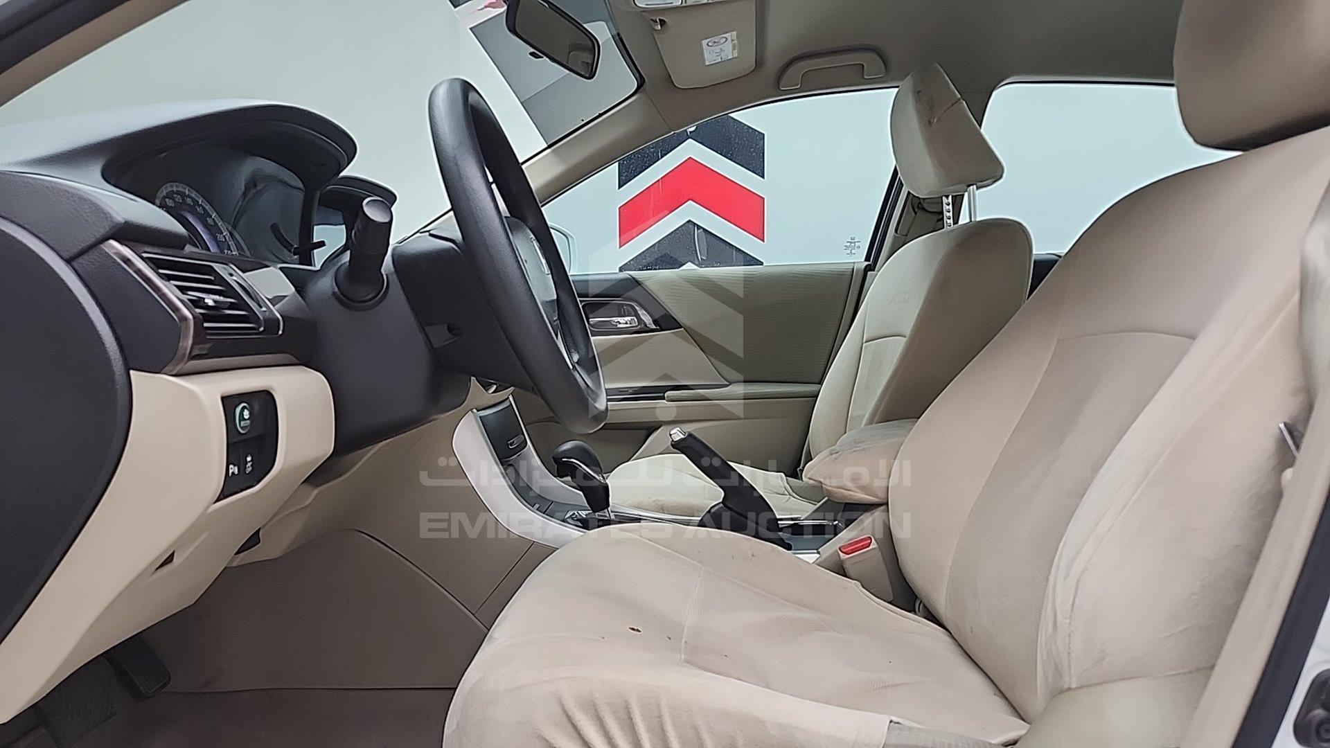 2017 HONDA ACCORD VIN: 1HGCR261XHA618318