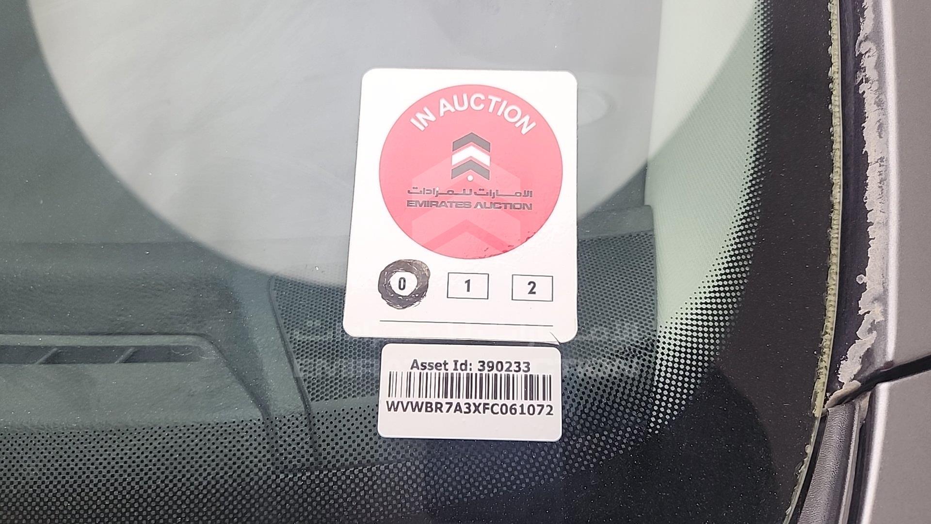 2015 VOLKSWAGEN PASSAT VIN: WVWBR7A3XFC061072
