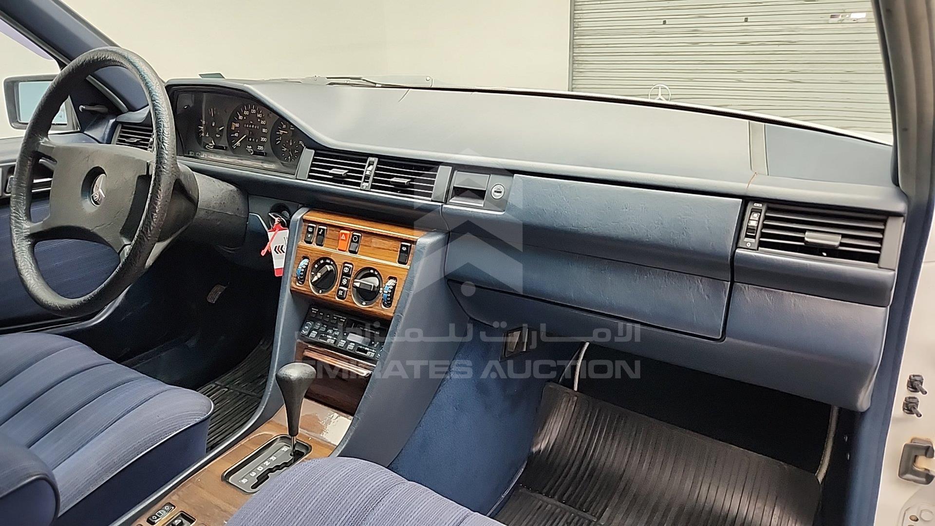 1986 MERCEDES 230 VIN: WDB1240231A286248