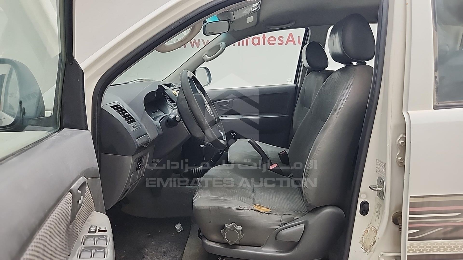 2013 TOYOTA HILUX VIN: MR0FX22GXD1386150
