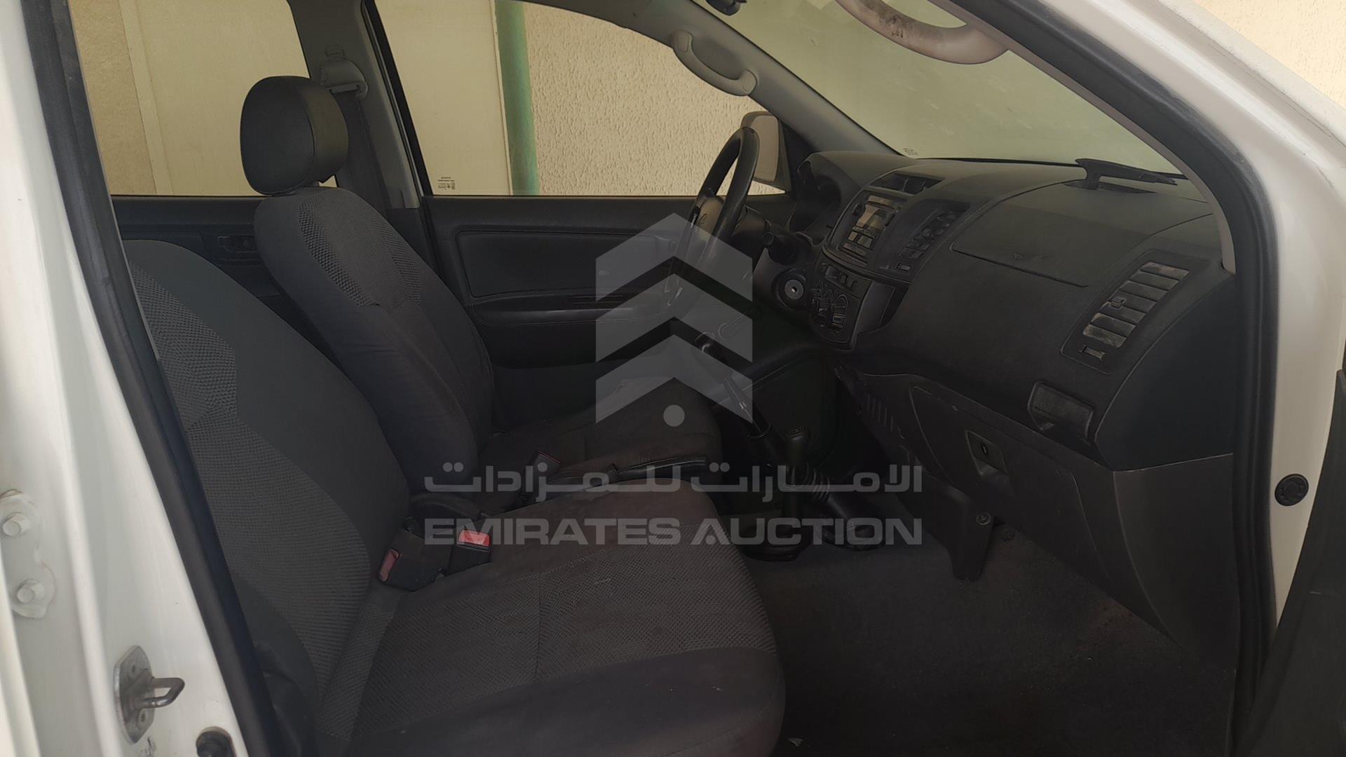 2013 TOYOTA HILUX VIN: MR0FX22G0D1362343