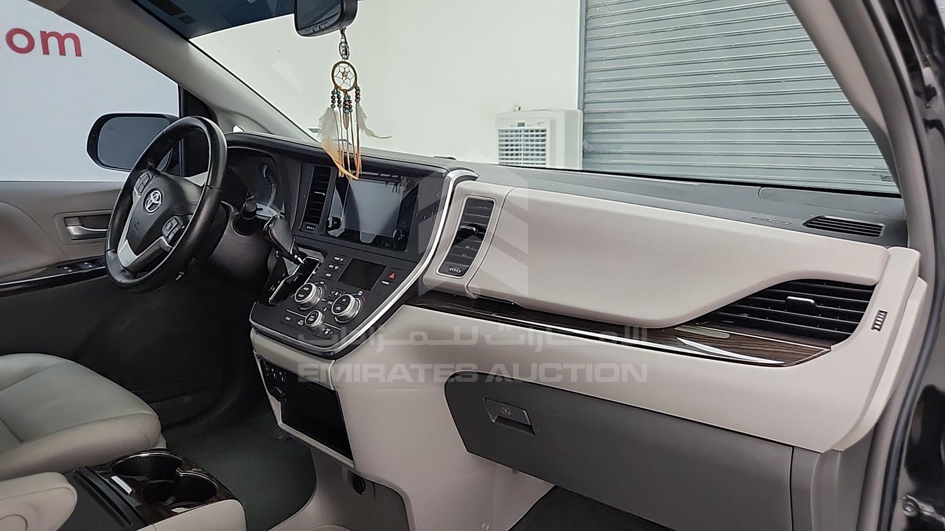 2016 TOYOTA SIENNA VIN: 5TDYK3DC0GS750850