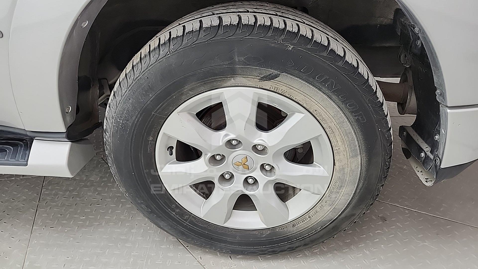 2020 MITSUBISHI PAJERO VIN: JE4MR62M7LJ713055