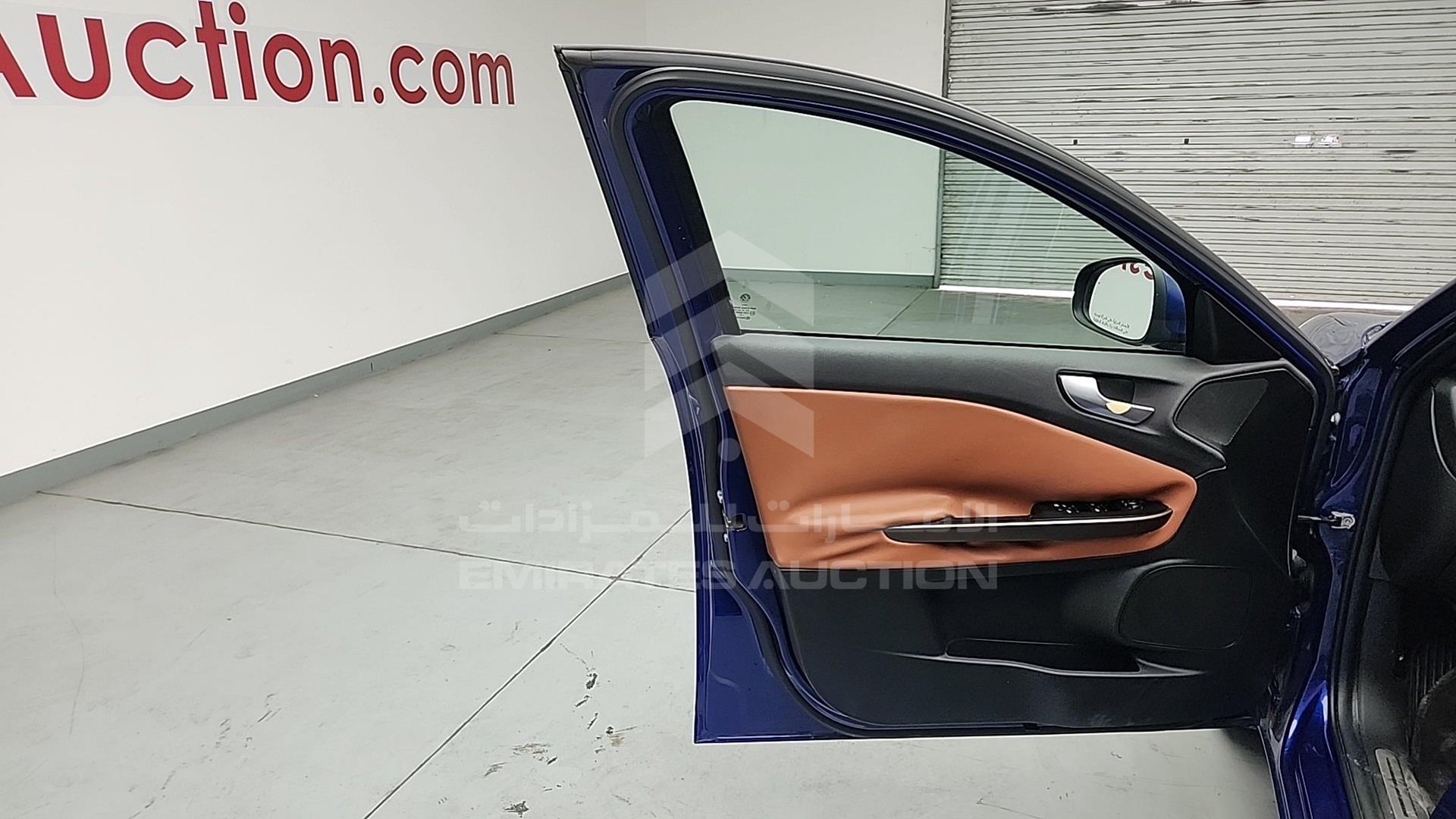 2015 ALFA ROMEO GILULIETTA VIN: ZARCABCA7F7359166