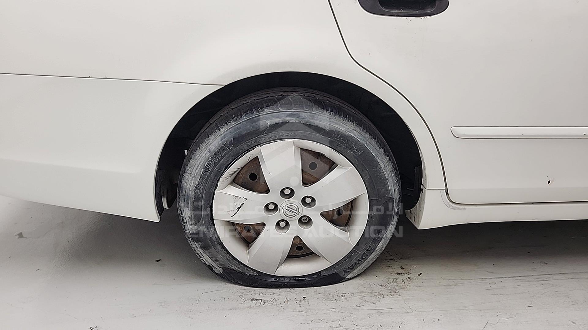 2005 NISSAN ALTIMA VIN: 1N4AL11D05C160040