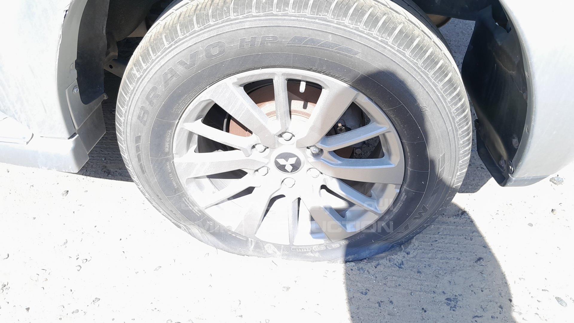 2006 MITSUBISHI PAJERO VIN: JMYMRV63W6J709529