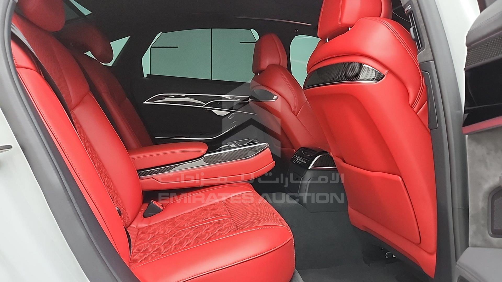 2020 AUDI S8 VIN: WAUZZZF85LN013510