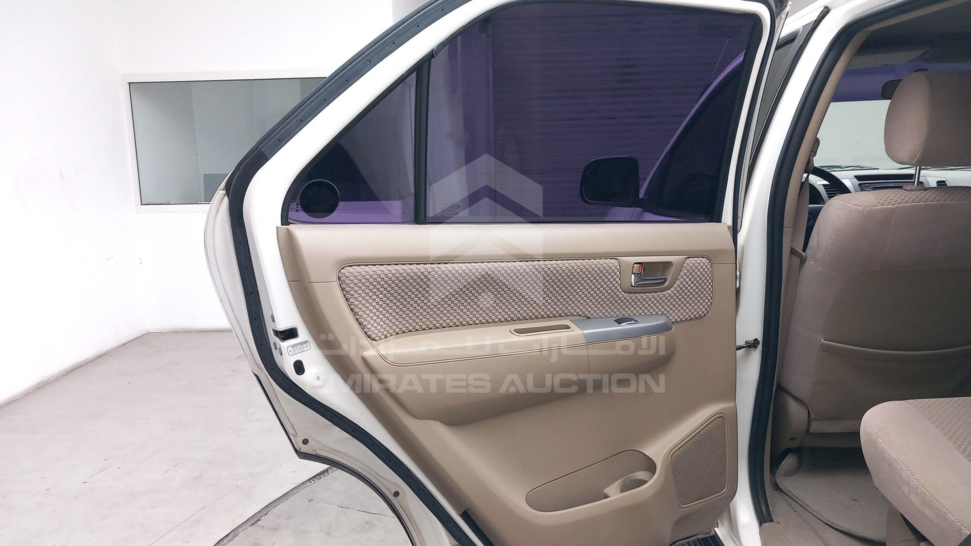 2011 TOYOTA FORTUNER VIN: MHFYX59G2B8018701