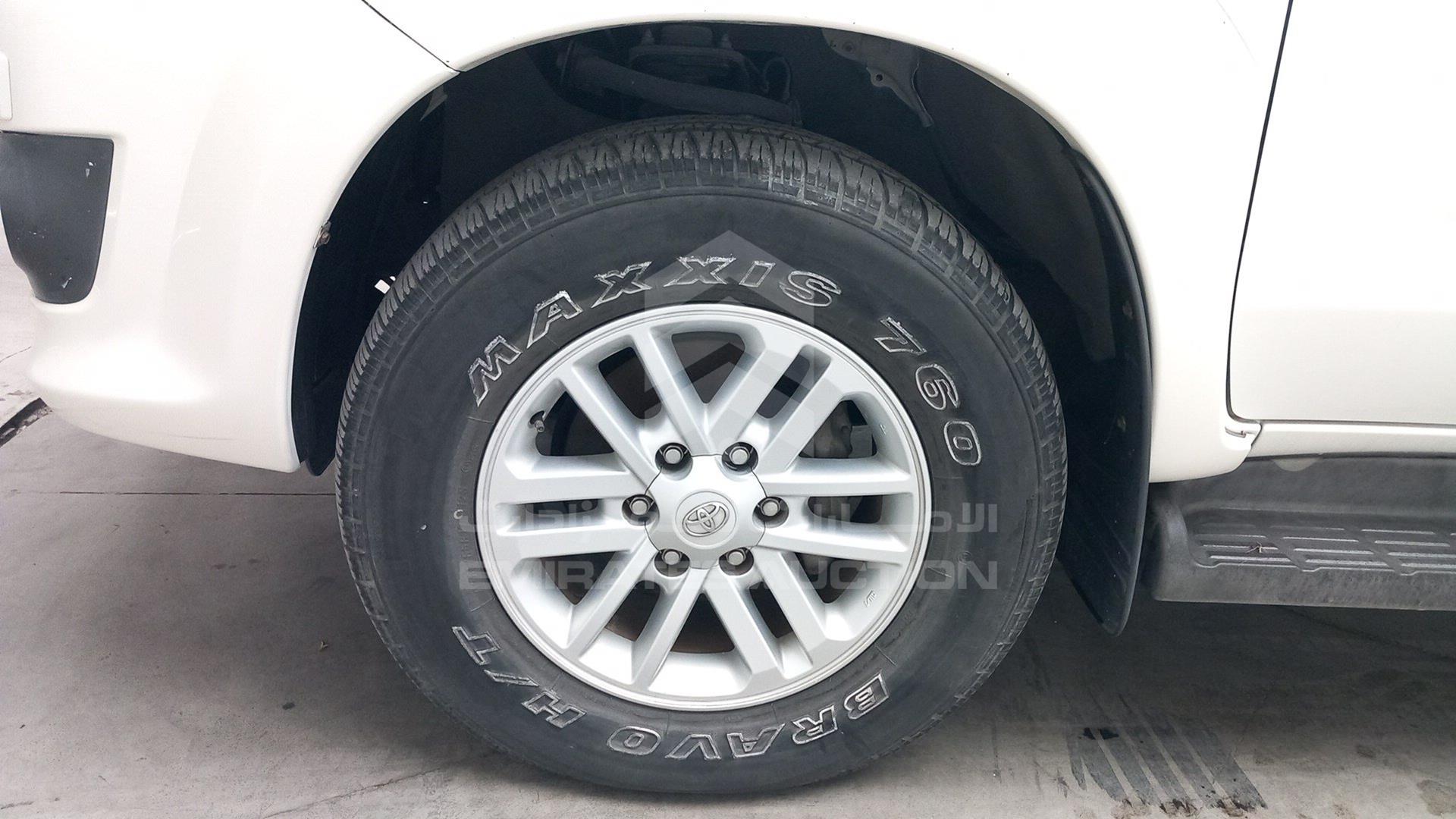 2015 TOYOTA FORTUNER VIN: MHFYX59G7F8068399