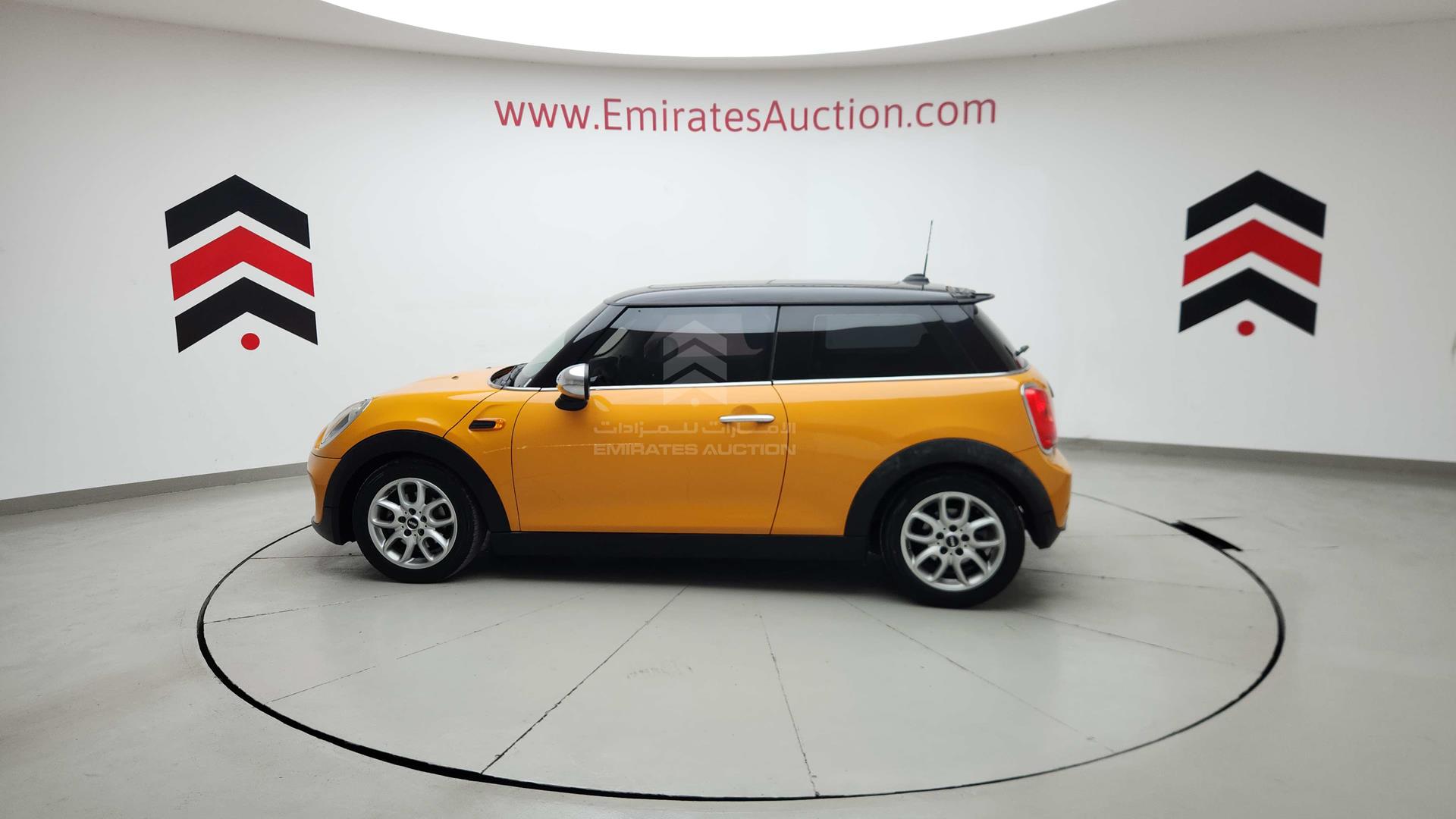 2016 MINI COOPER VIN: WMWXM5109G2A68567
