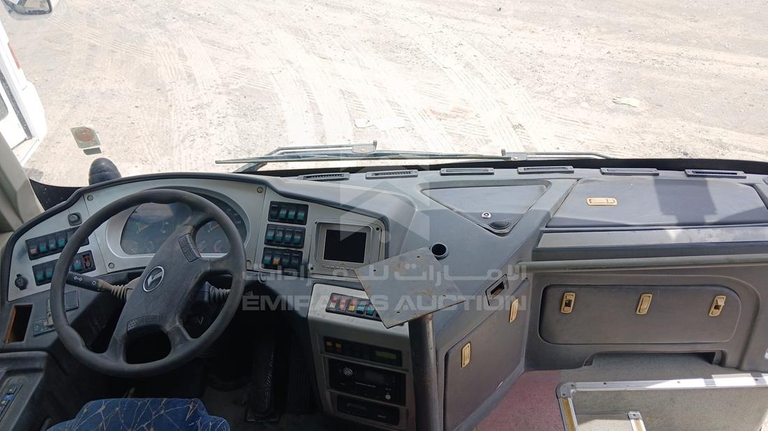 2017 King Long Bus — Full Dashboard View — Photo 13