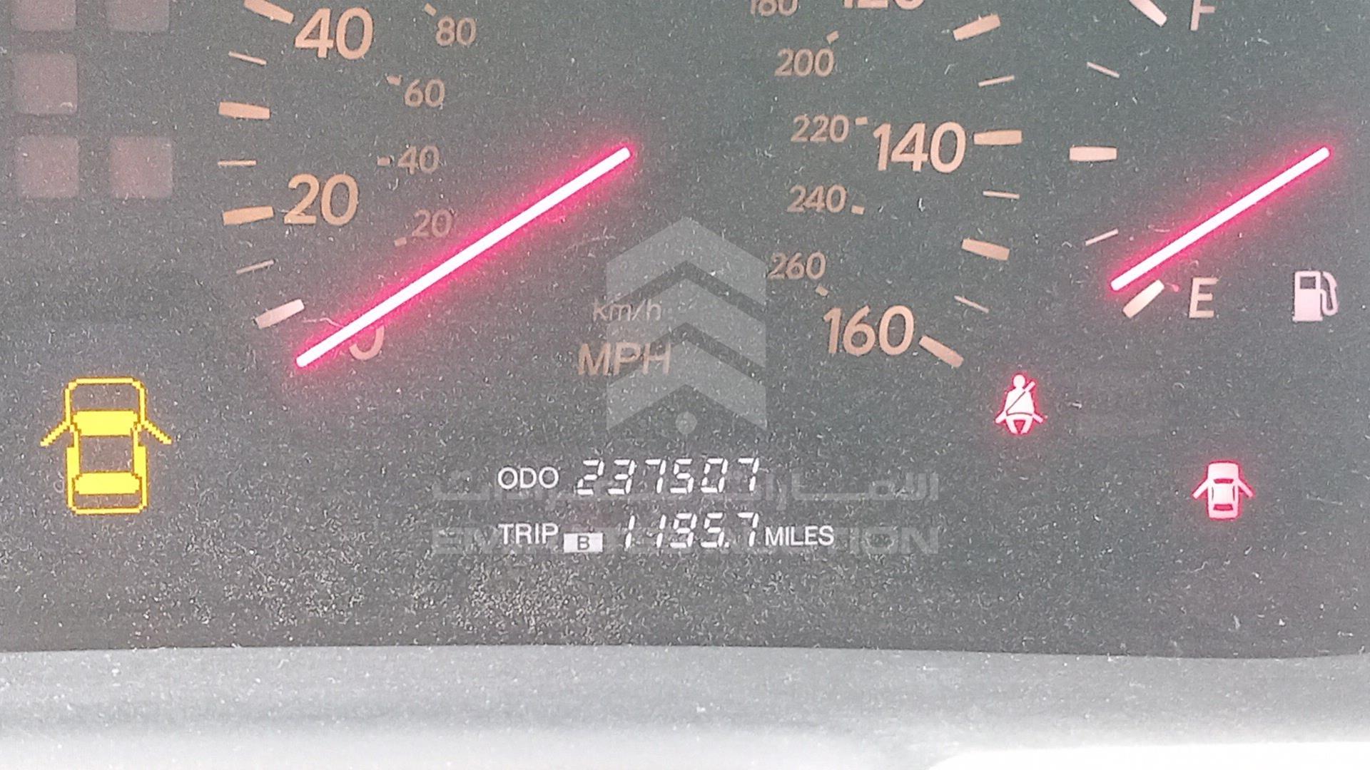 2001 LEXUS LS 430 VIN: JTHBN30FX10001866