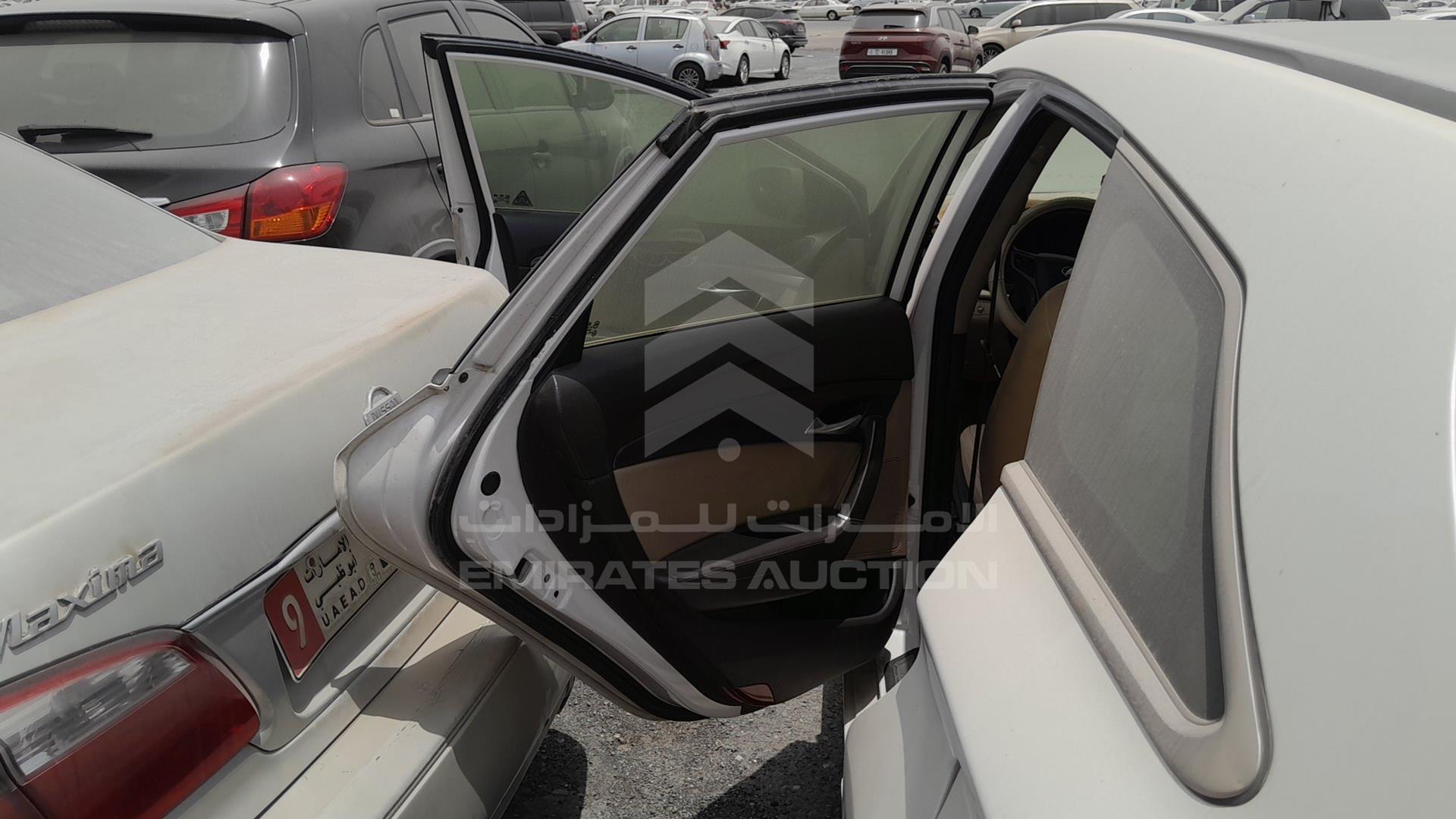2014 HYUNDAI I40 VIN: KMHLC81C3EU063018
