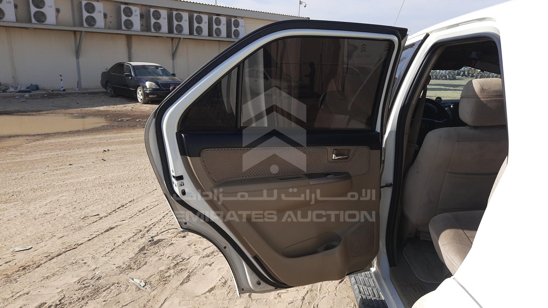 2015 TOYOTA FORTUNER VIN: MHFYX59G8F8068248