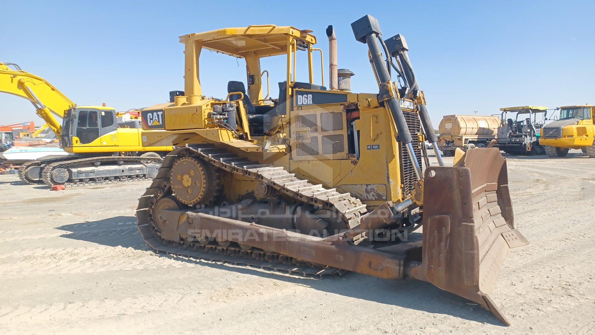 2015 CATERPILLAR D6R VIN: CAT00D6RTEMM00277