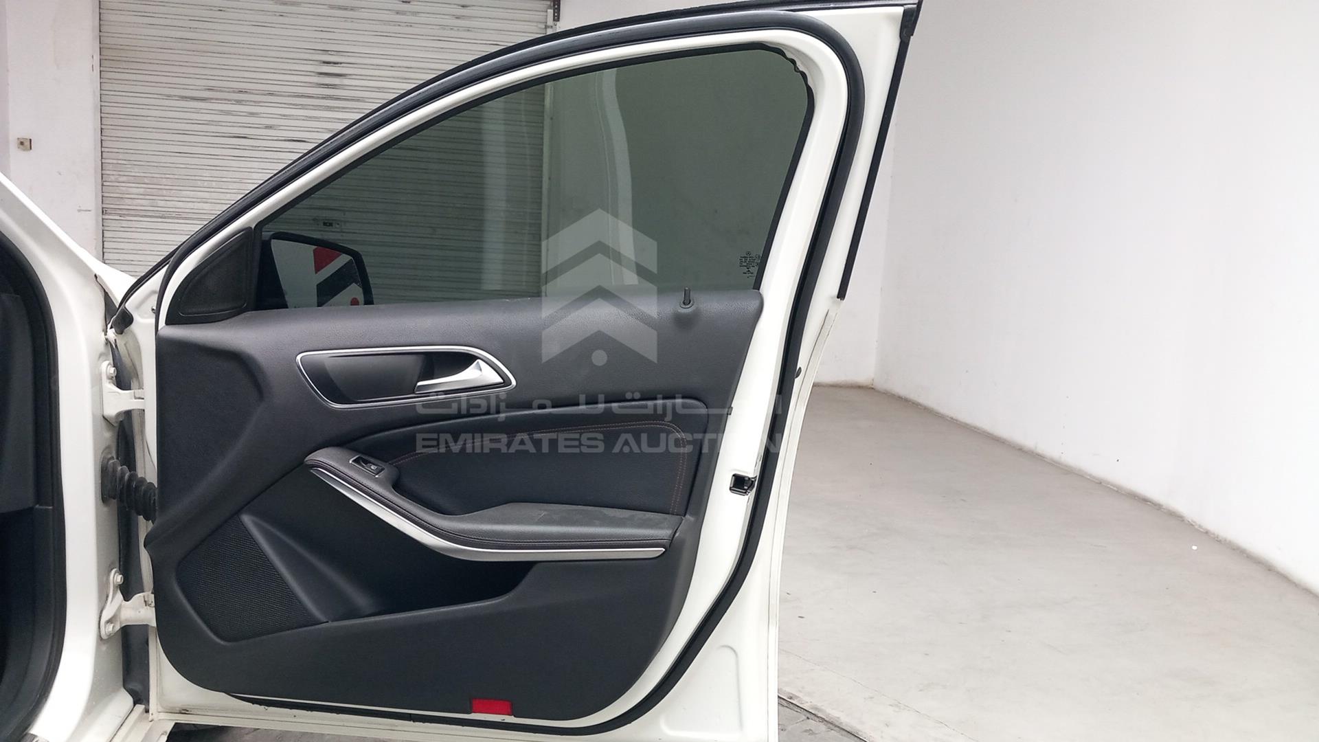 2013 MERCEDES A 250 VIN: WDDBF4EB9DJ070692