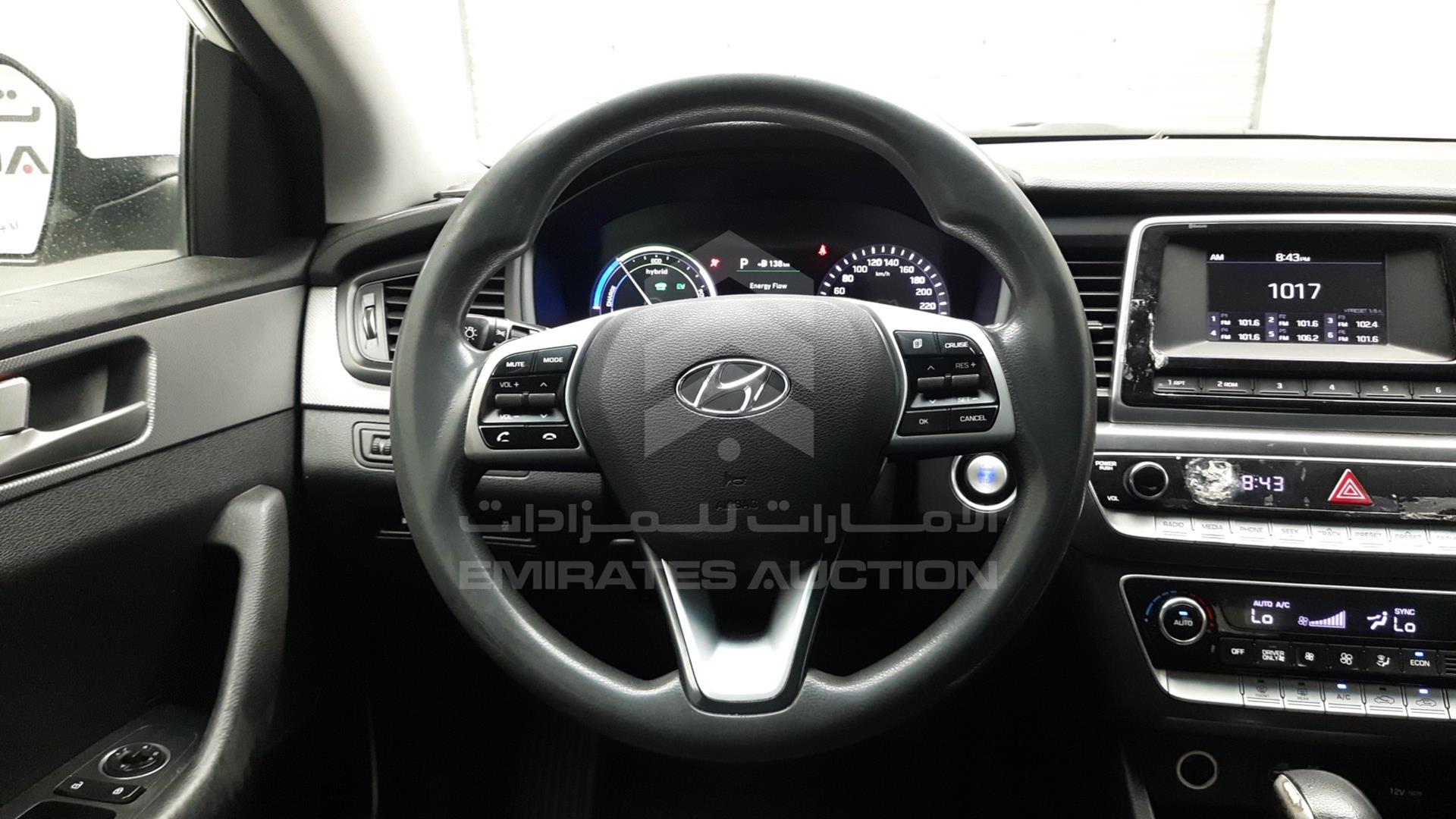 2018 HYUNDAI SONATA VIN: KMHE24139JA081992