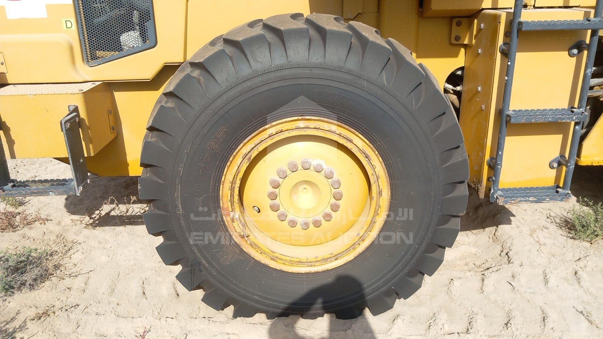 2015 CATERPILLAR 938H VIN: CAT0938HKMCC00594