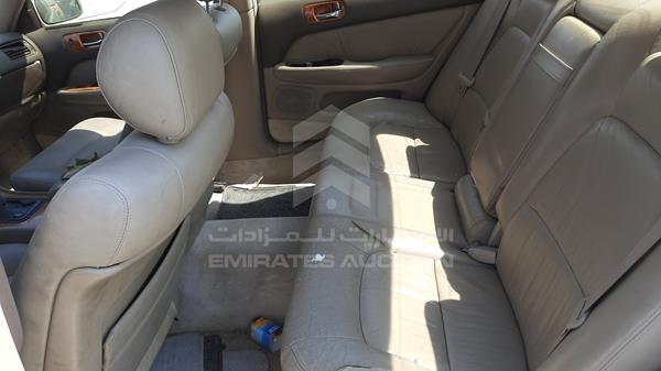 Lexus LS400 1995 JT8UF22E7S0002141 Image 10
