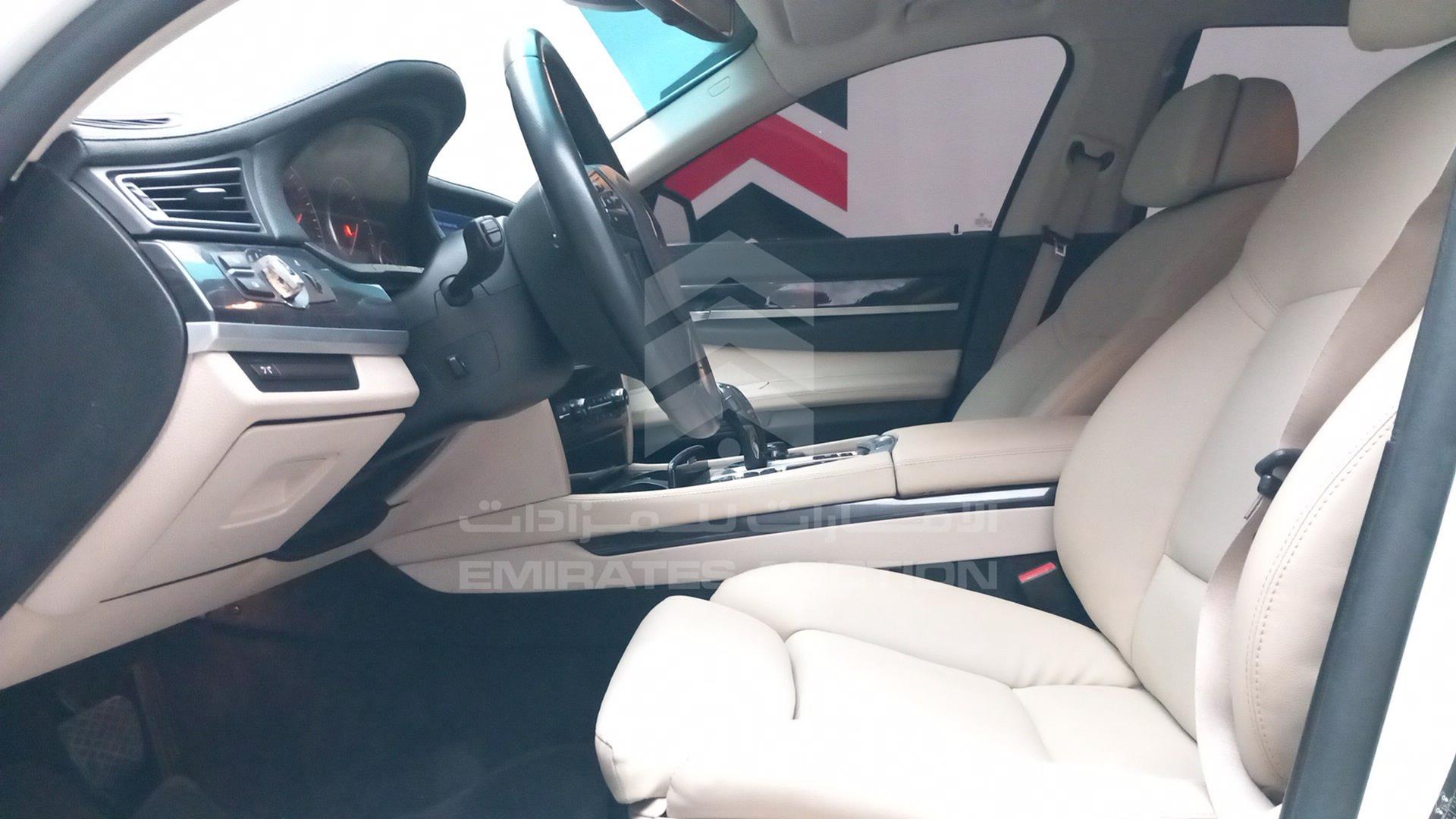 2009 BMW 740 IL VIN: WBAKB410X9CY46332