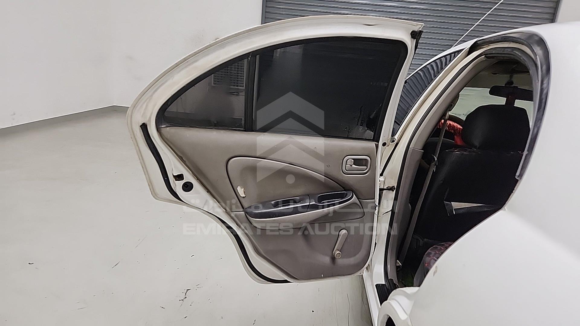 2002 NISSAN SUNNY VIN: JN1FN61S52W006832