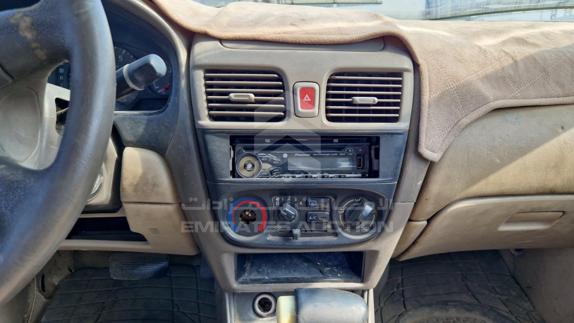 2002 NISSAN SUNNY VIN: JN1FN61C52W012932