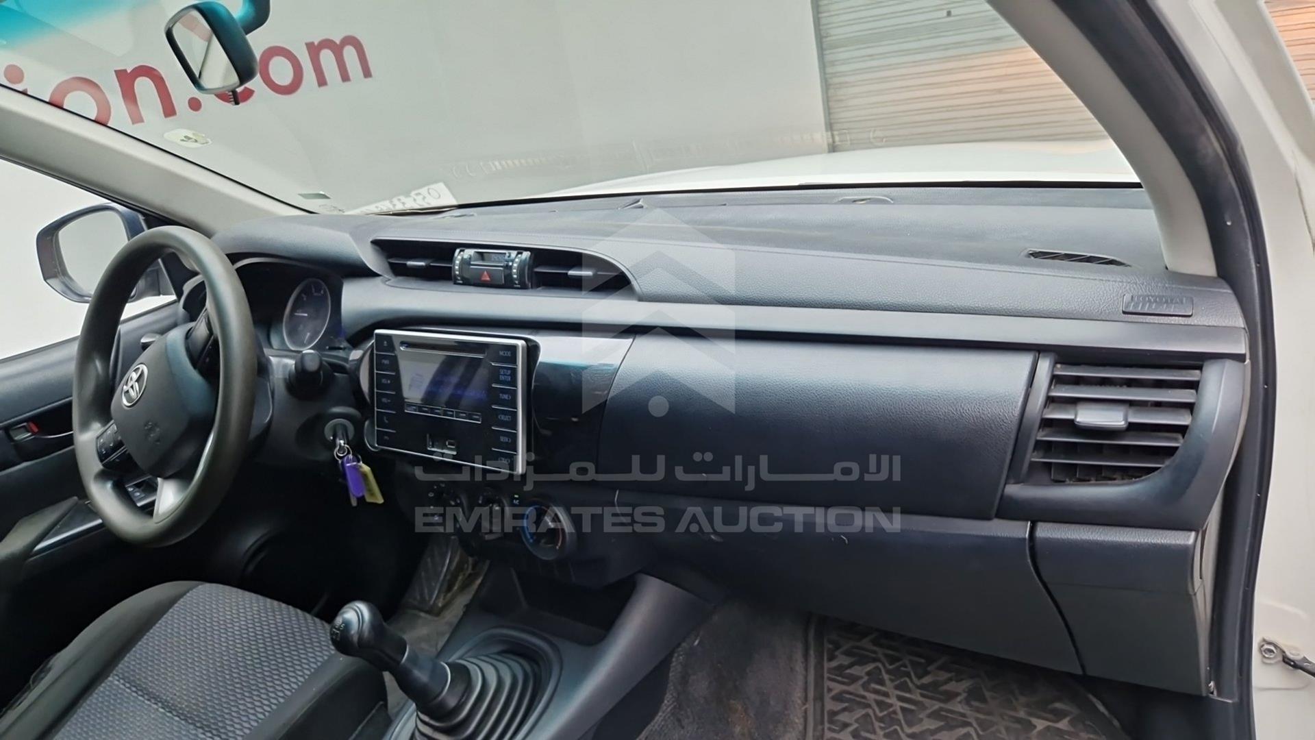 2016 TOYOTA HILUX VIN: MR0JB6CDXG1750298
