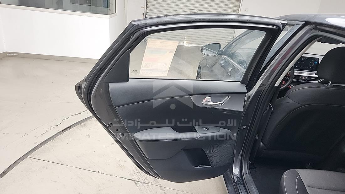 كيا سيراتو 2024 — الباب الخلفي الأيسر — صورة 21