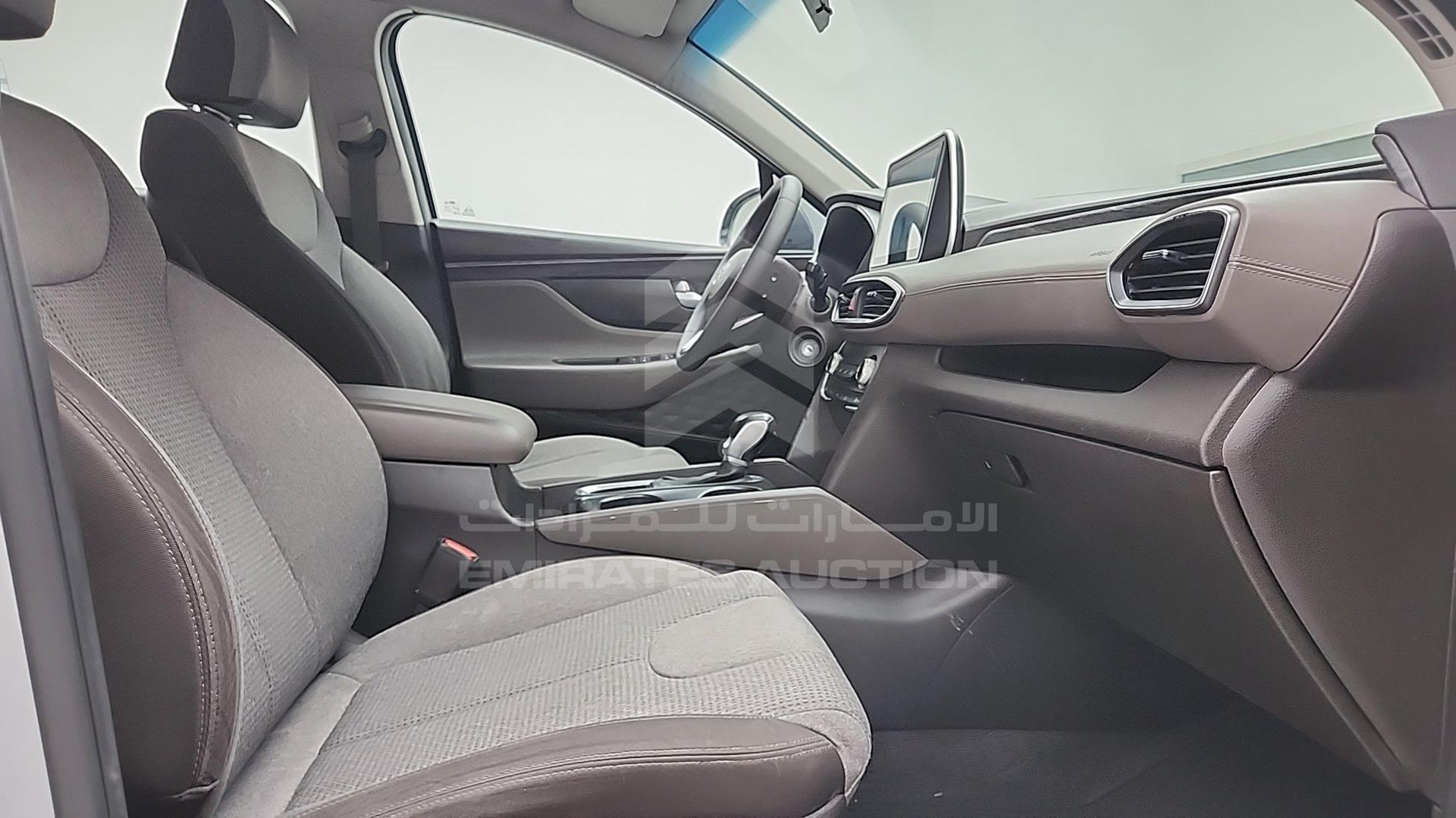 2019 HYUNDAI SANTA FE VIN: KMHS281D3KU077908