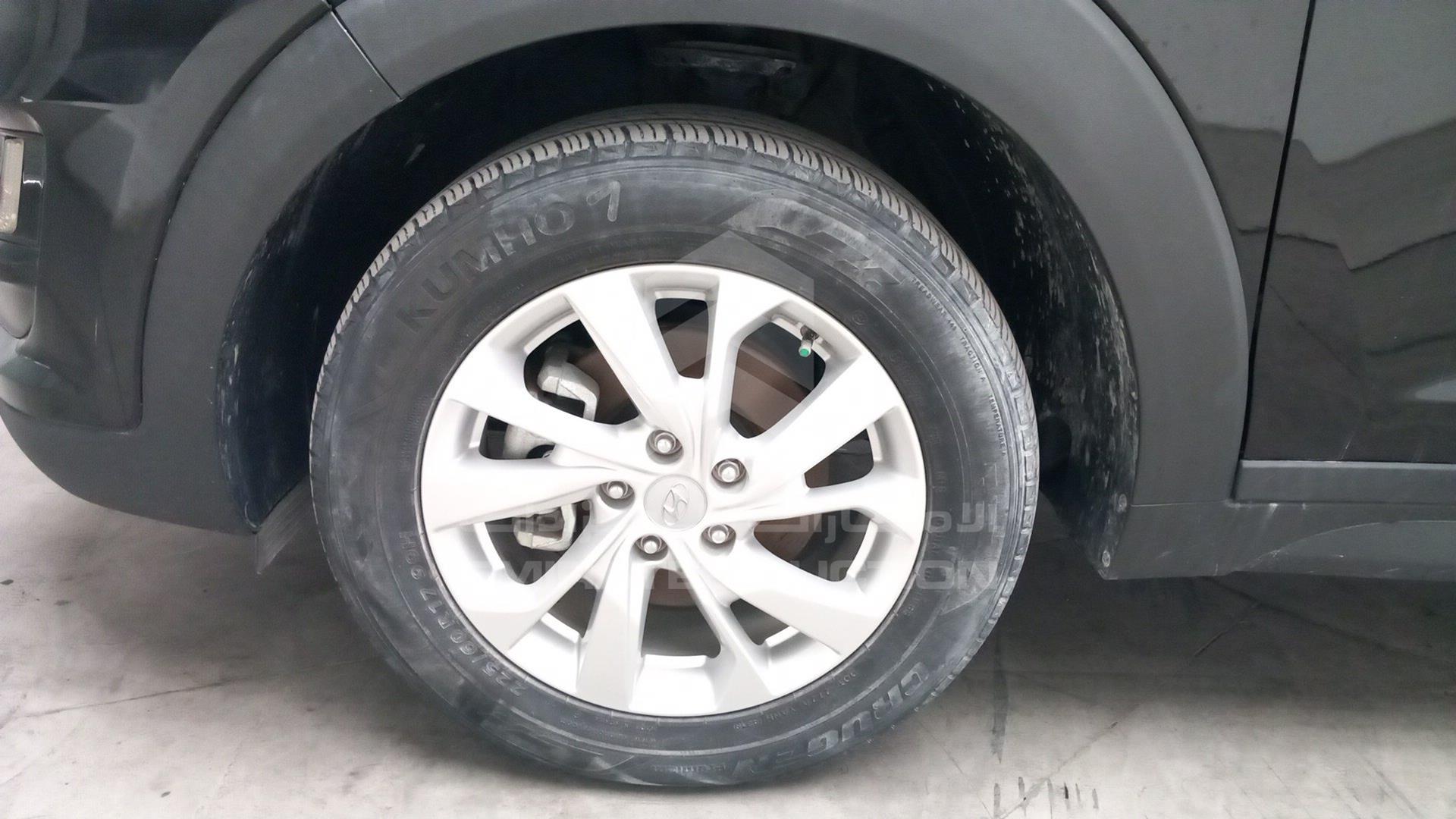 2020 HYUNDAI TUCSON VIN: KM8J33A42LU167175