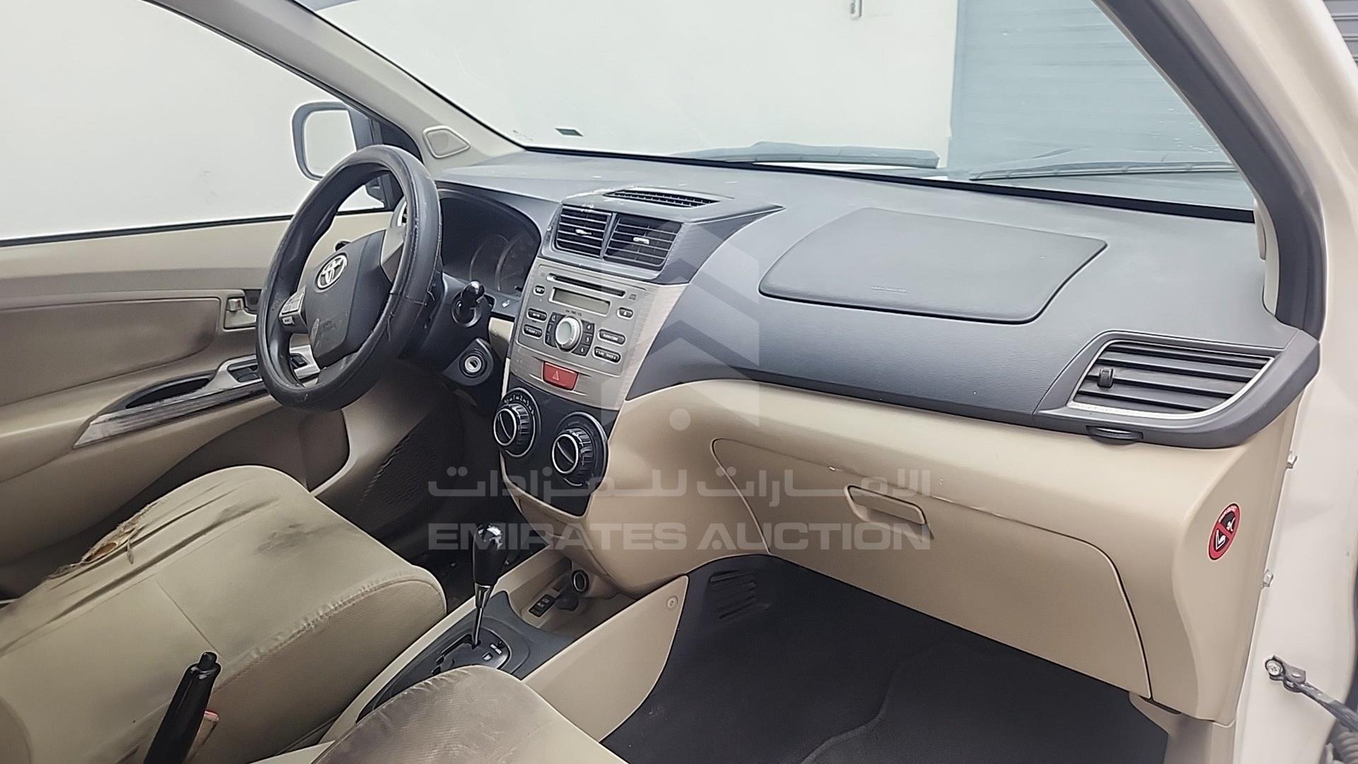 2015 TOYOTA AVANZA VIN: MHKMC13F0FK018371