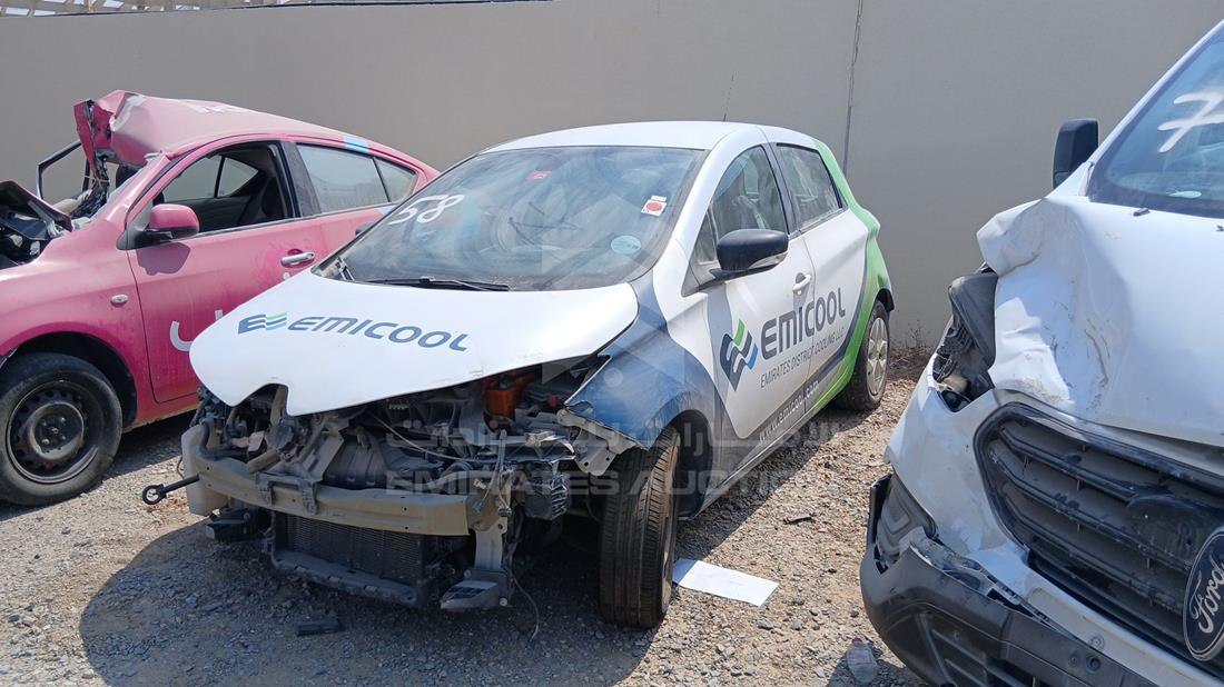 2019 Renault Zoe — Front Left Angle — Photo 5