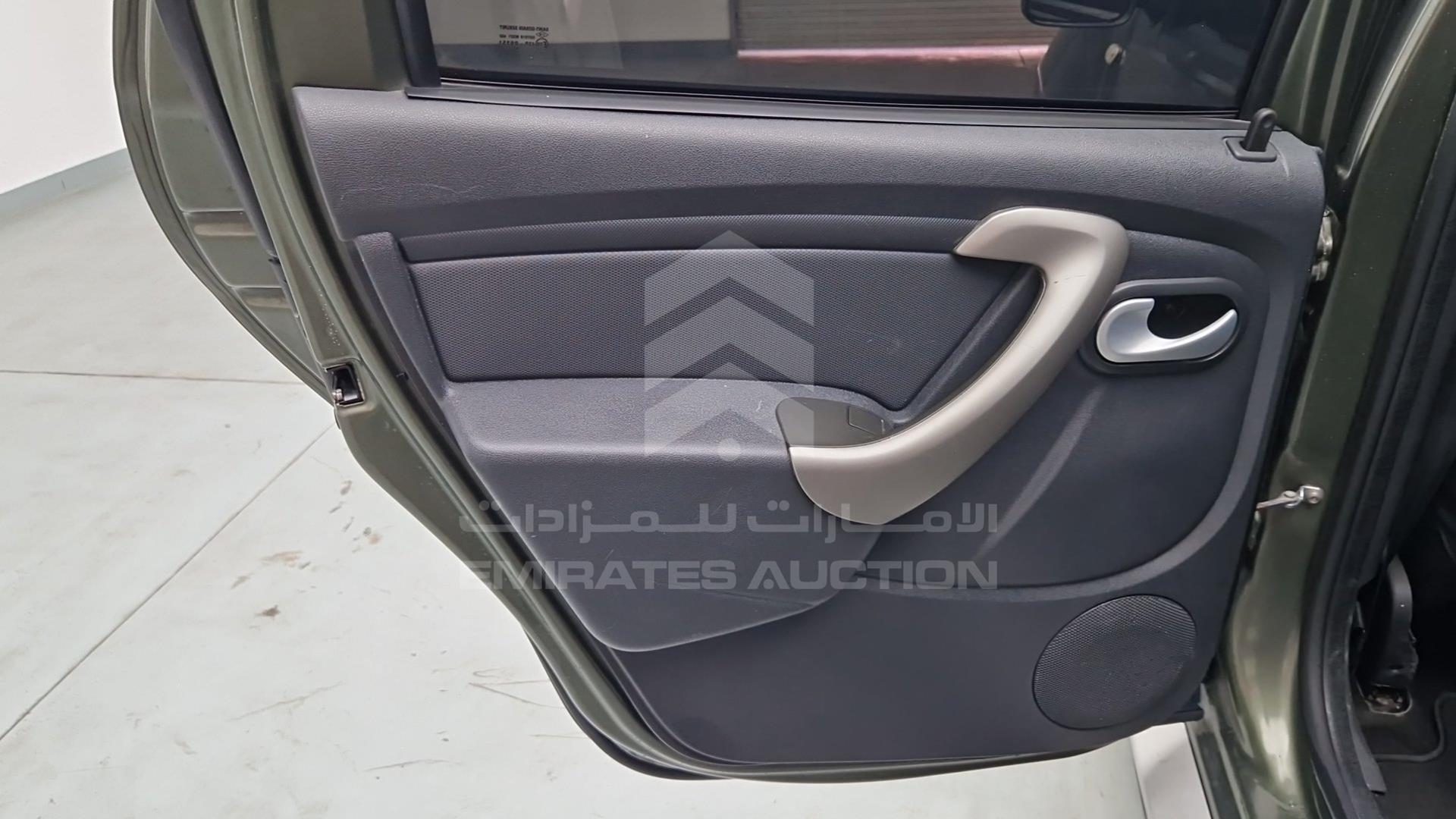 2015 RENAULT DUSTER VIN: VF1HSRCA8FA523905