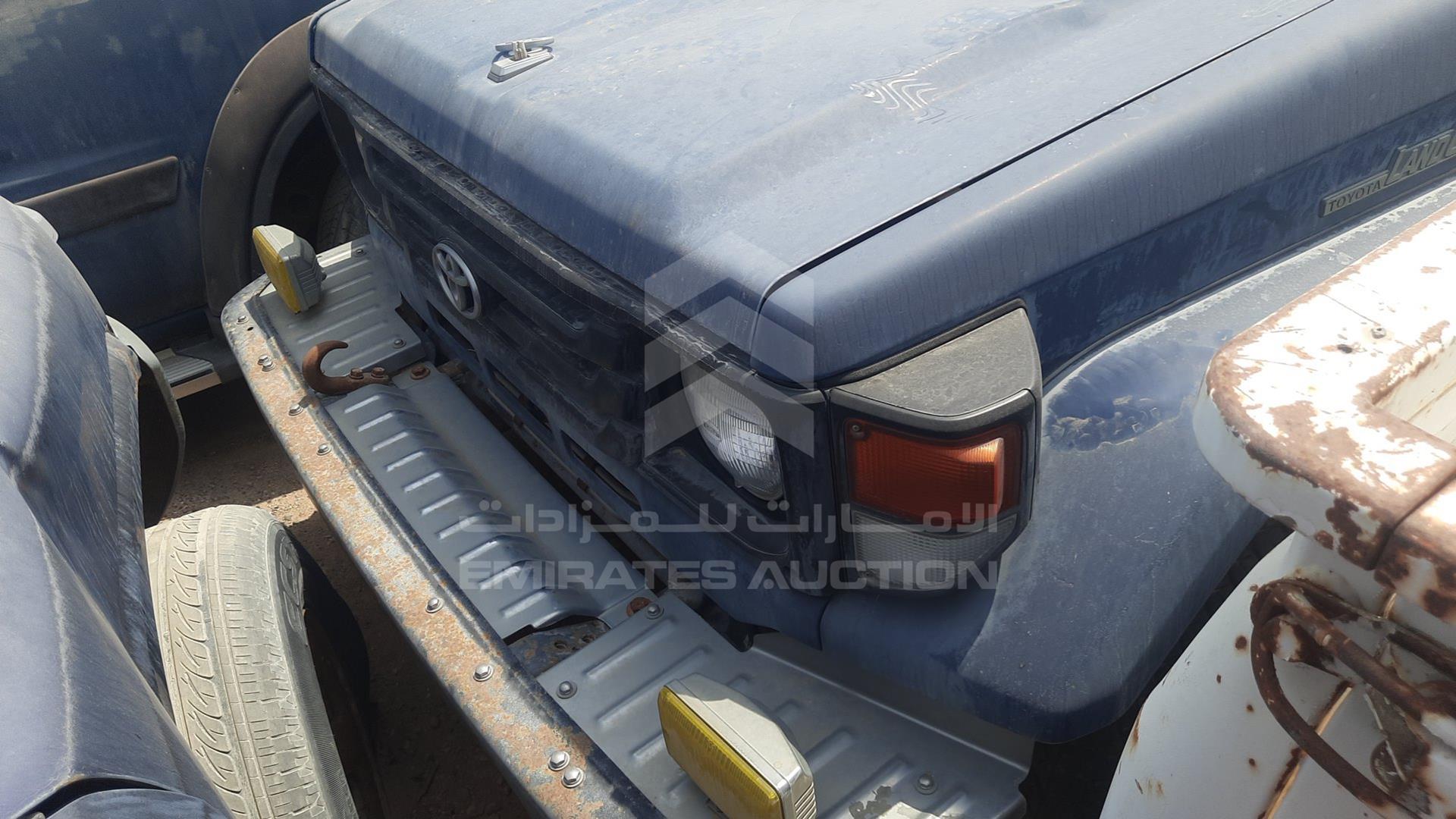 2005 TOYOTA LAND CRUISER VIN: JTFLB71J858007379