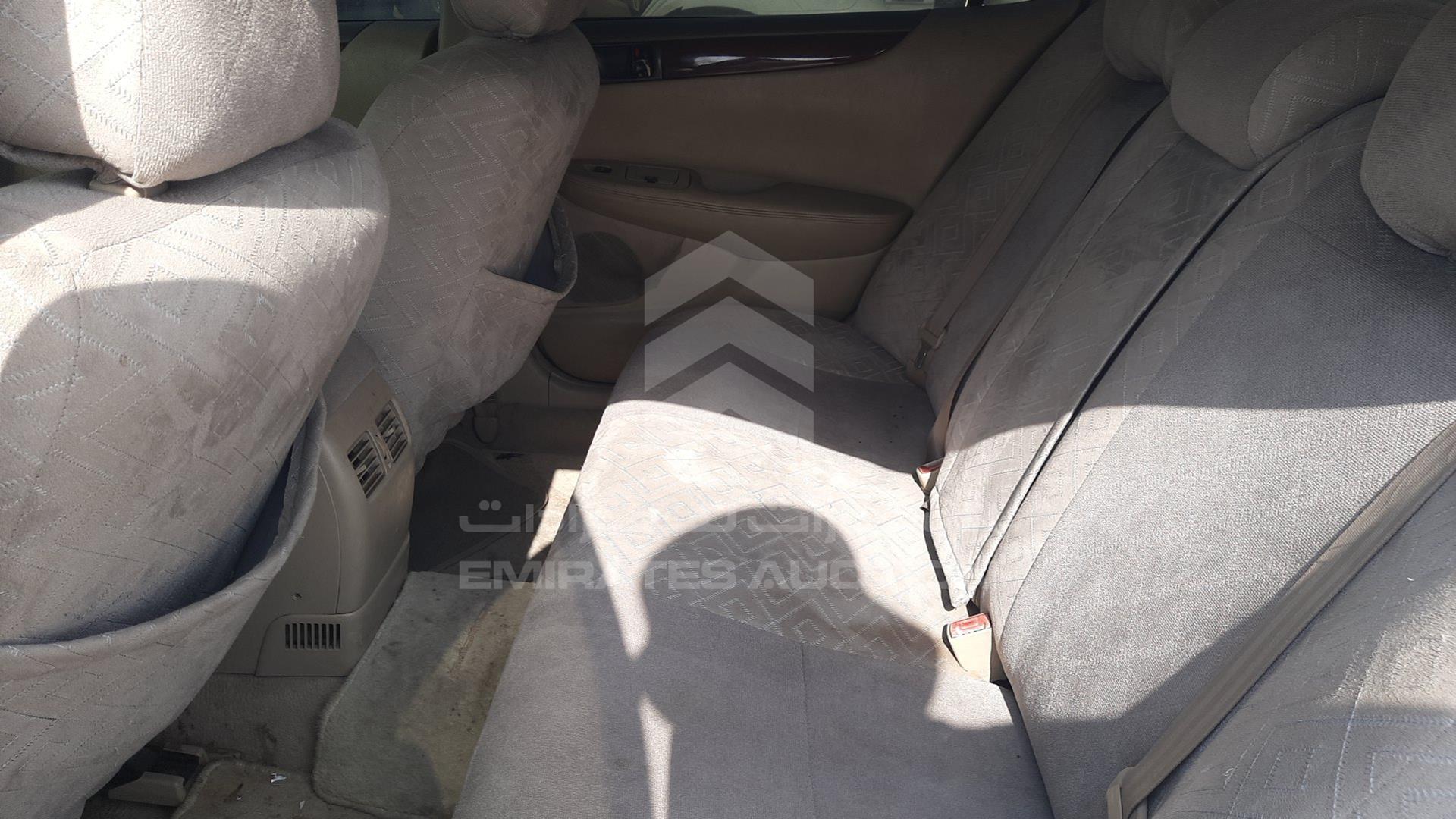 2002 LEXUS ES 300 VIN: JTHBF30G820049888