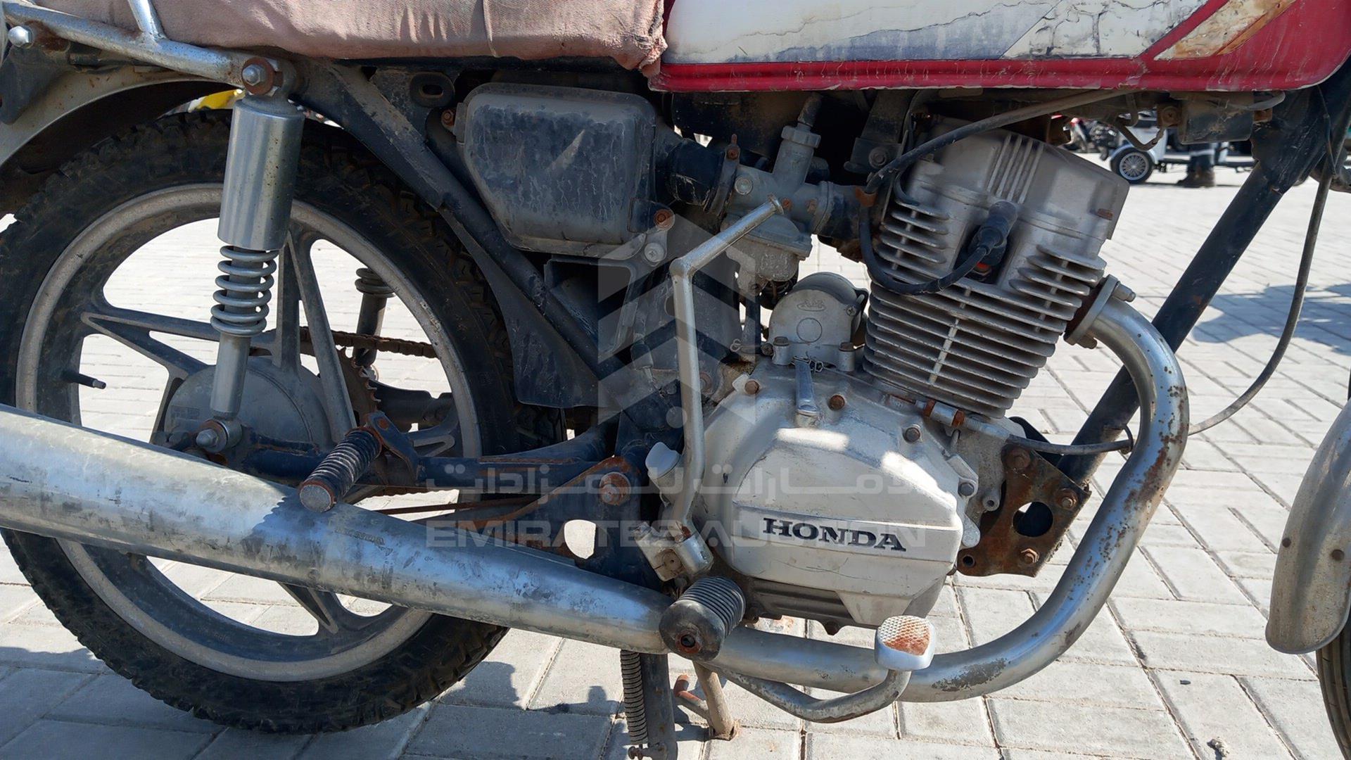 0 HONDA MOTORBIKE VIN: CJ30364005130