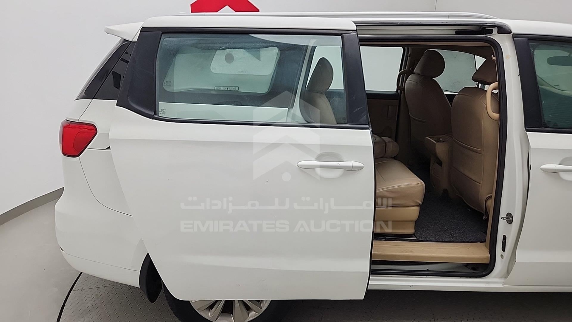 2018 KIA CARNIVAL VIN: KNAMB8120J6412148