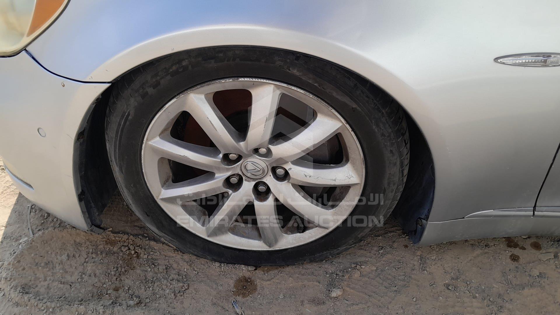 2009 LEXUS LS 460 VIN: JTHCL46F295003617