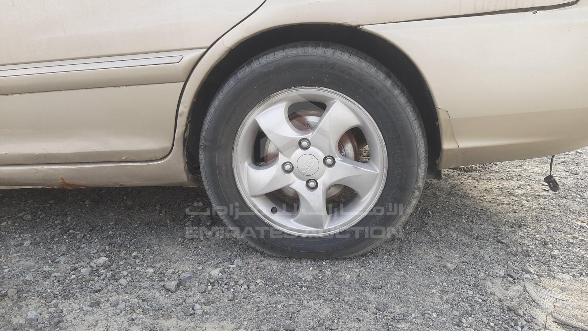 2006 KIA CARENS VIN: KNAFC526665439843