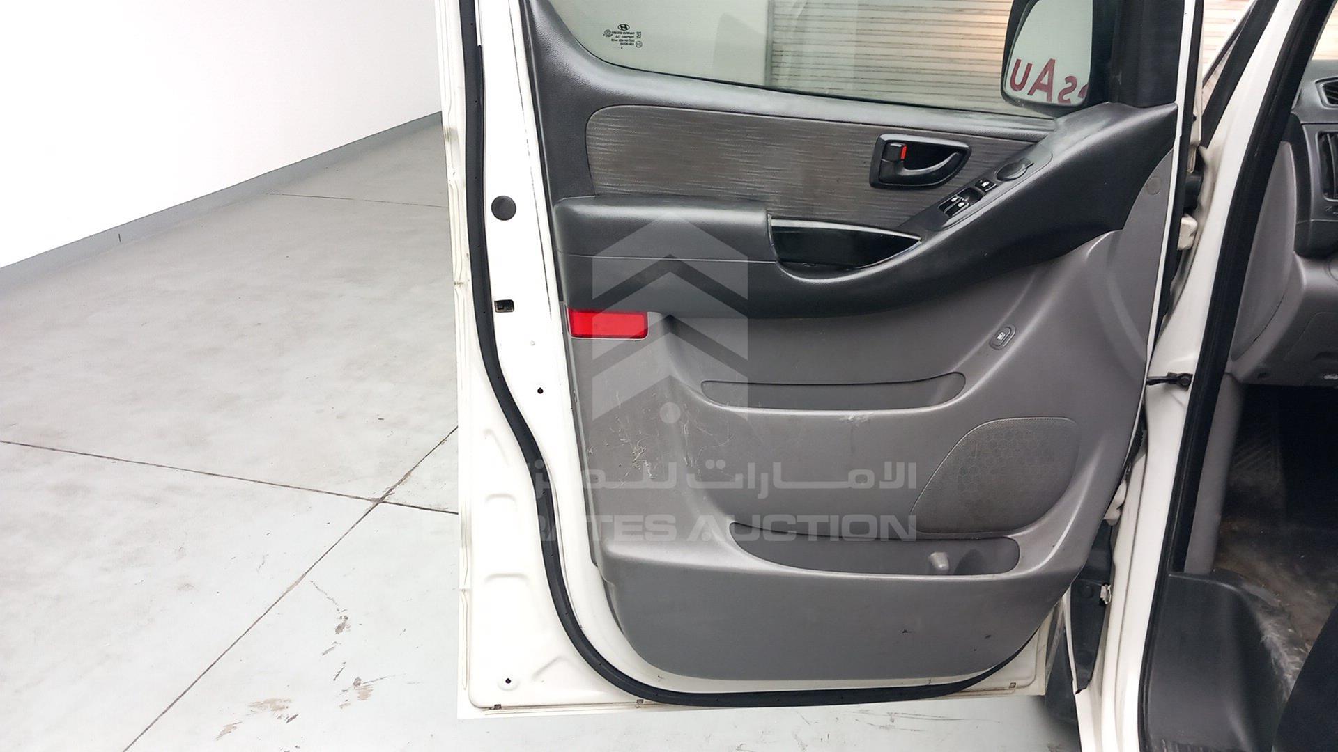 2017 HYUNDAI H1 VIN: KMJWA37R7HU866337
