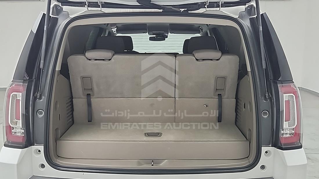 2015 GMC Yukon — Trunk Interior View — Photo 21