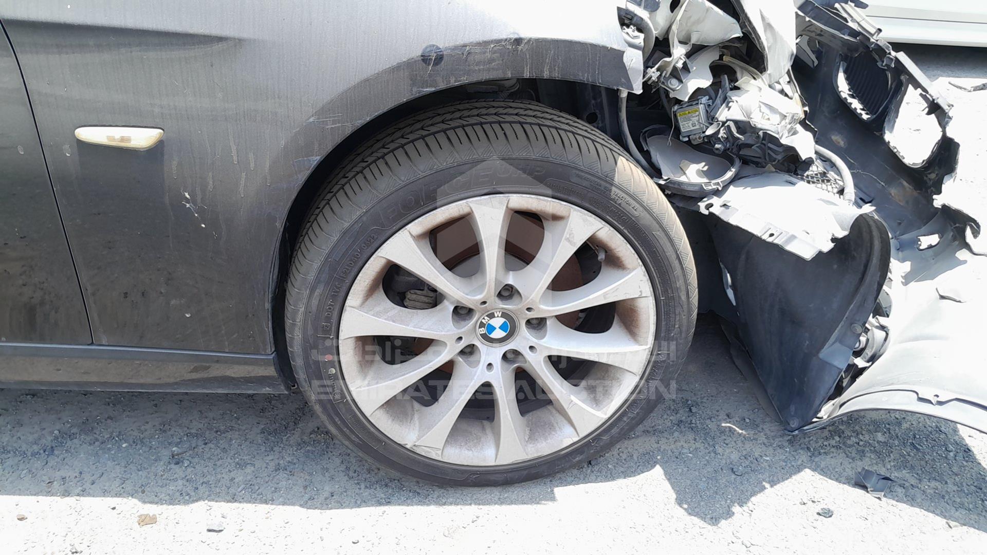 2008 BMW 325 VIN: WBAWB31098P112333