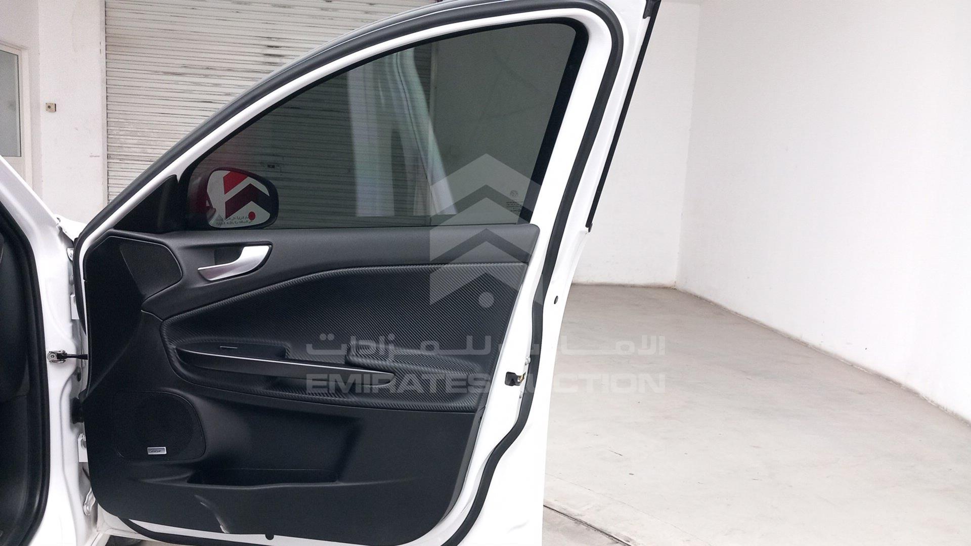 2019 ALFA ROMEO GILULIETTA VIN: ZARCABC45K7510929