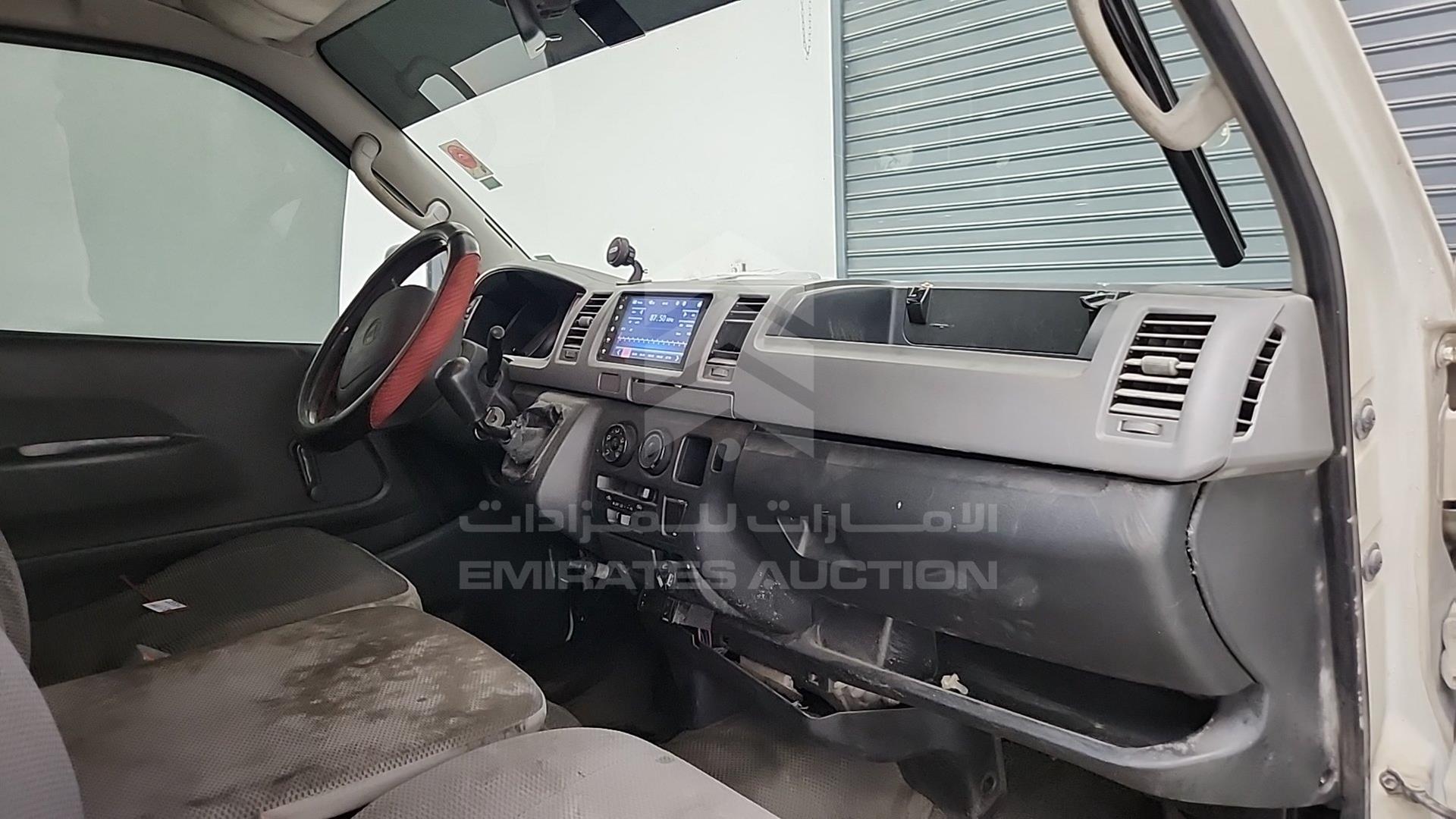 2009 TOYOTA HIACE VIN: JTFHX02PX90039241