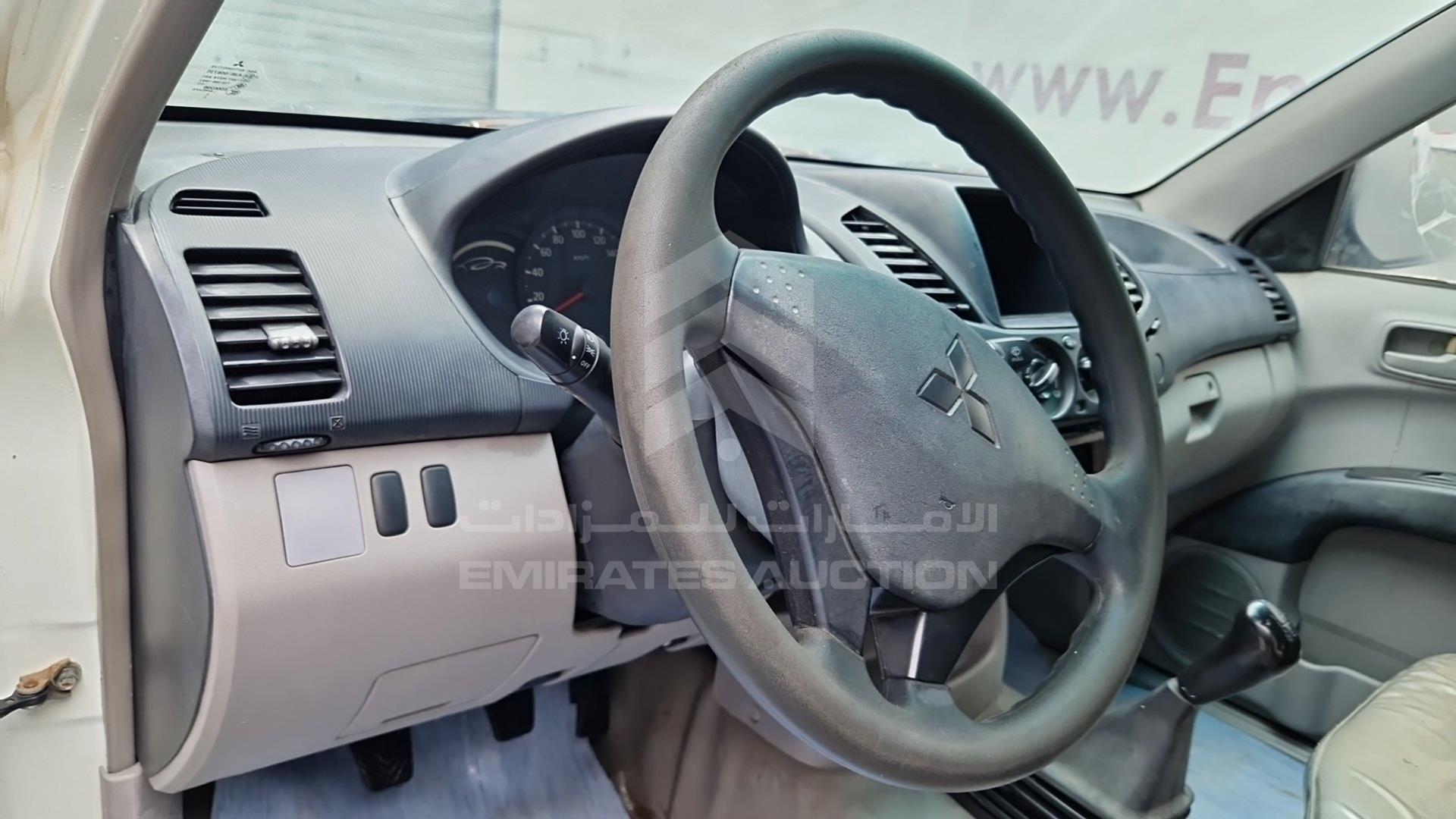 2014 MITSUBISHI L 200 VIN: MMBJNKA50ED004709